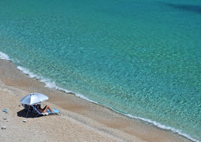 Ipotenusa
.
#antiparos #antiparosisland #cycladesislands #cyclades_islands #aegeansea #seascape_lovers #seascapephotography #beach #beachlife #summertime #summervibes  #greece #greece_travel #greecelover_gr #loves_united_greece #kings_greece #total_mygreece #seascape_captures #cyclades_addicted